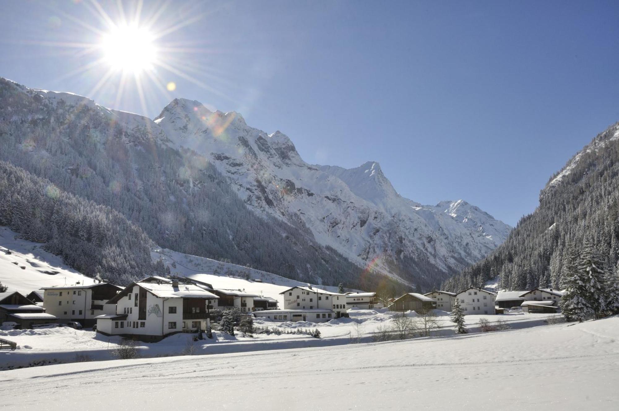 Haus Astoria Apartment Sankt Leonhard im Pitztal Exterior photo